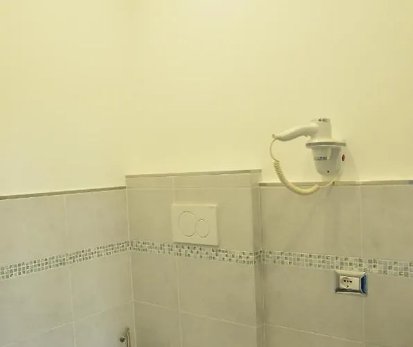 Sunnycornerinrhome